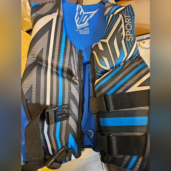 HO Sports youth life jacket 50-90 lbs - Picture 6 of 8